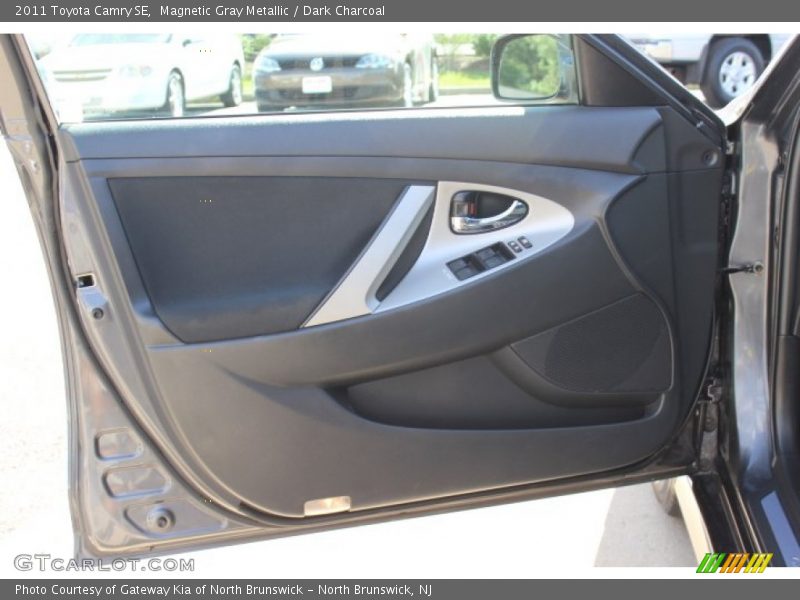 Magnetic Gray Metallic / Dark Charcoal 2011 Toyota Camry SE