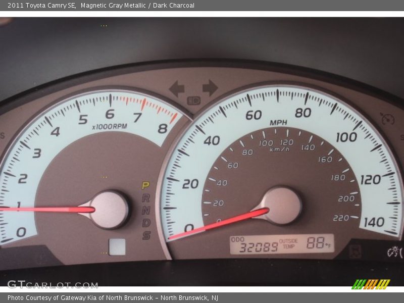 Magnetic Gray Metallic / Dark Charcoal 2011 Toyota Camry SE