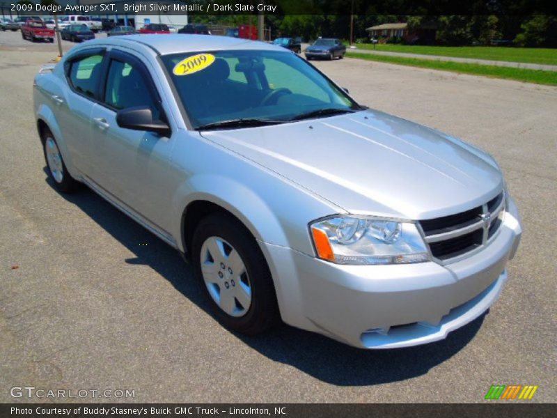 Bright Silver Metallic / Dark Slate Gray 2009 Dodge Avenger SXT