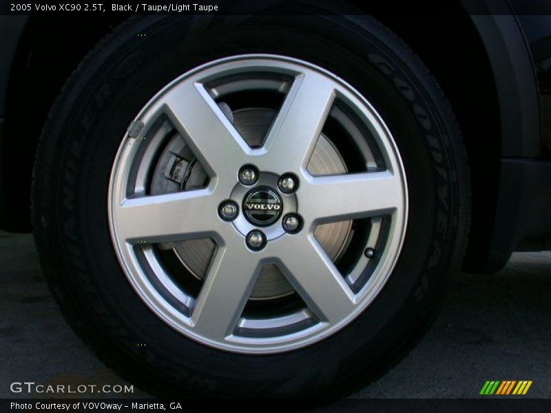 Black / Taupe/Light Taupe 2005 Volvo XC90 2.5T