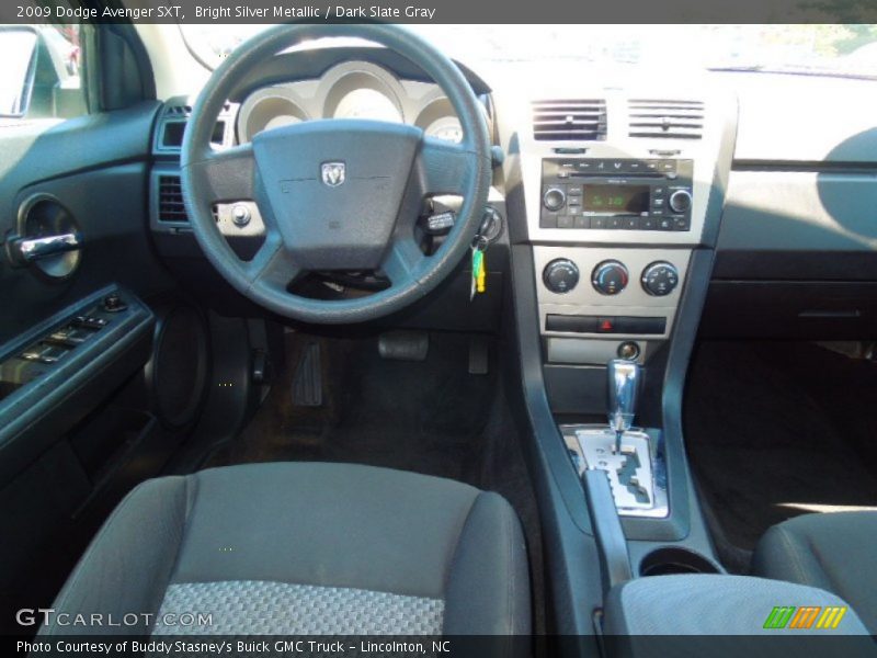 Bright Silver Metallic / Dark Slate Gray 2009 Dodge Avenger SXT