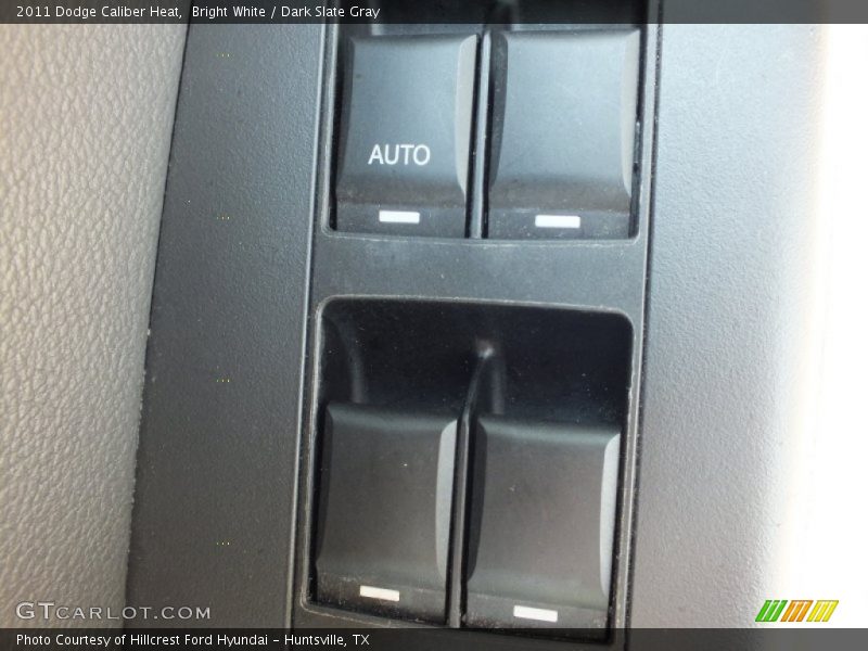 Bright White / Dark Slate Gray 2011 Dodge Caliber Heat