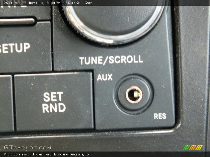 Bright White / Dark Slate Gray 2011 Dodge Caliber Heat