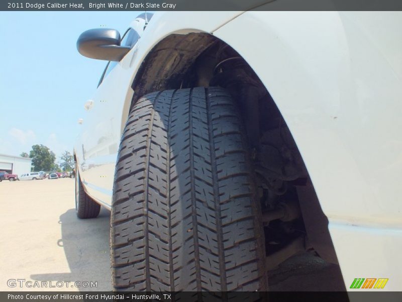 Bright White / Dark Slate Gray 2011 Dodge Caliber Heat