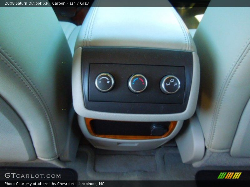 Carbon Flash / Gray 2008 Saturn Outlook XR