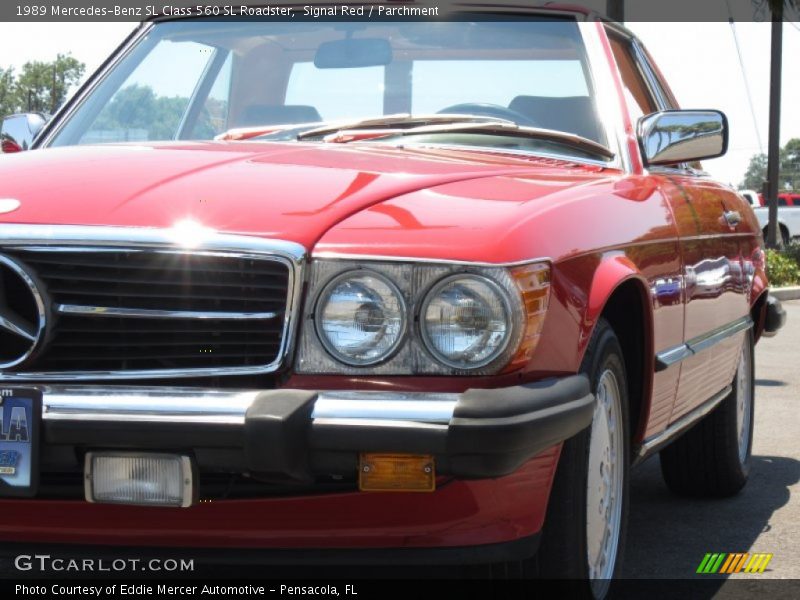 Signal Red / Parchment 1989 Mercedes-Benz SL Class 560 SL Roadster