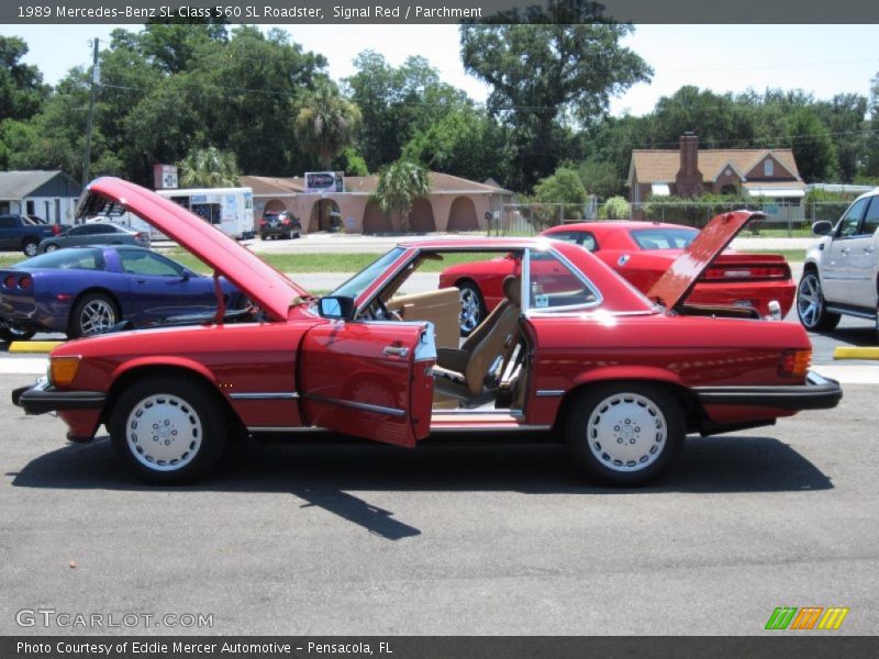 Signal Red / Parchment 1989 Mercedes-Benz SL Class 560 SL Roadster