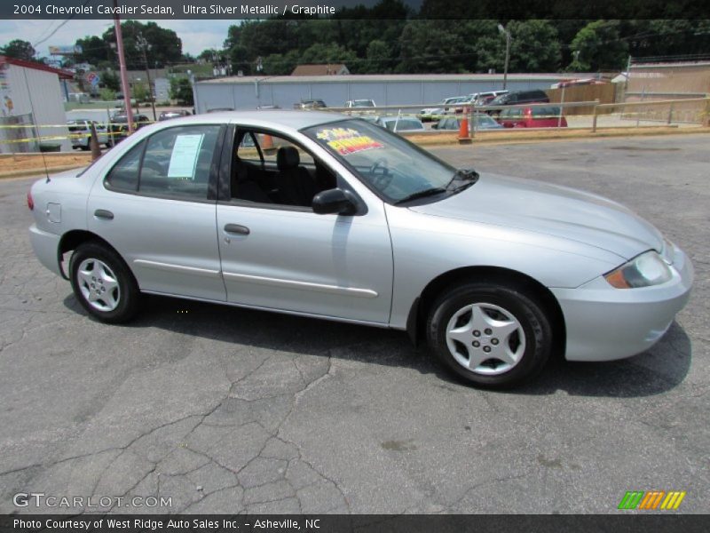 Ultra Silver Metallic / Graphite 2004 Chevrolet Cavalier Sedan