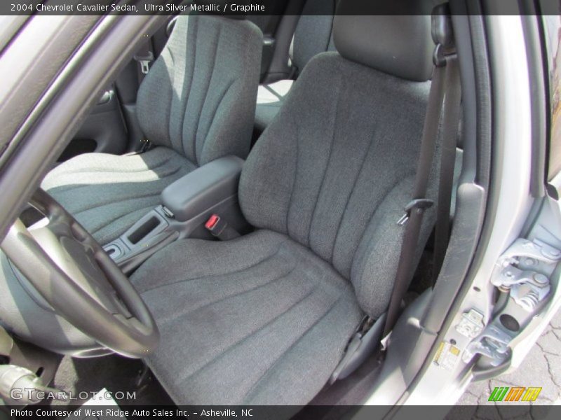 Ultra Silver Metallic / Graphite 2004 Chevrolet Cavalier Sedan