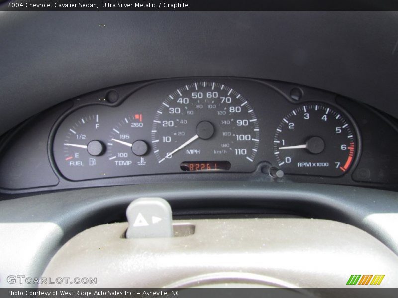 Ultra Silver Metallic / Graphite 2004 Chevrolet Cavalier Sedan