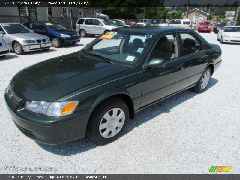 Woodland Pearl / Gray 2000 Toyota Camry LE