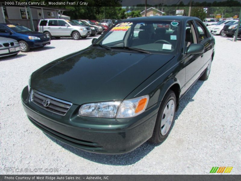 Woodland Pearl / Gray 2000 Toyota Camry LE