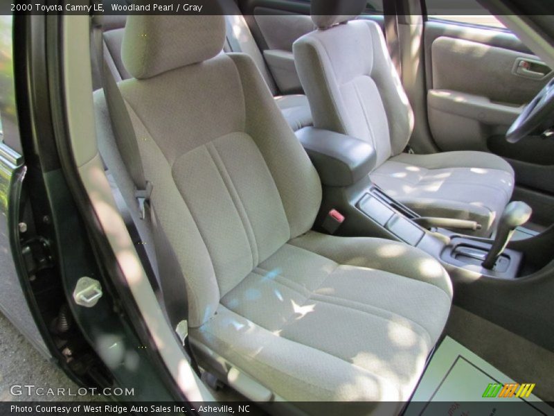 Woodland Pearl / Gray 2000 Toyota Camry LE