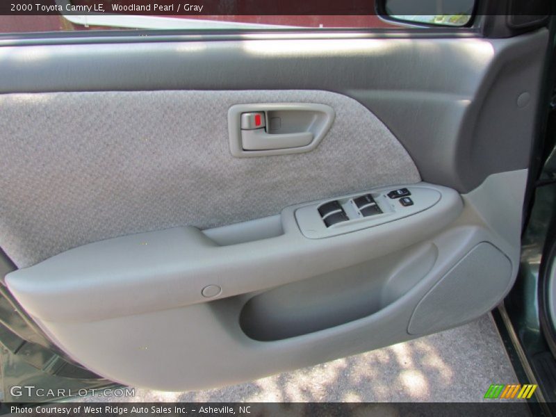 Woodland Pearl / Gray 2000 Toyota Camry LE