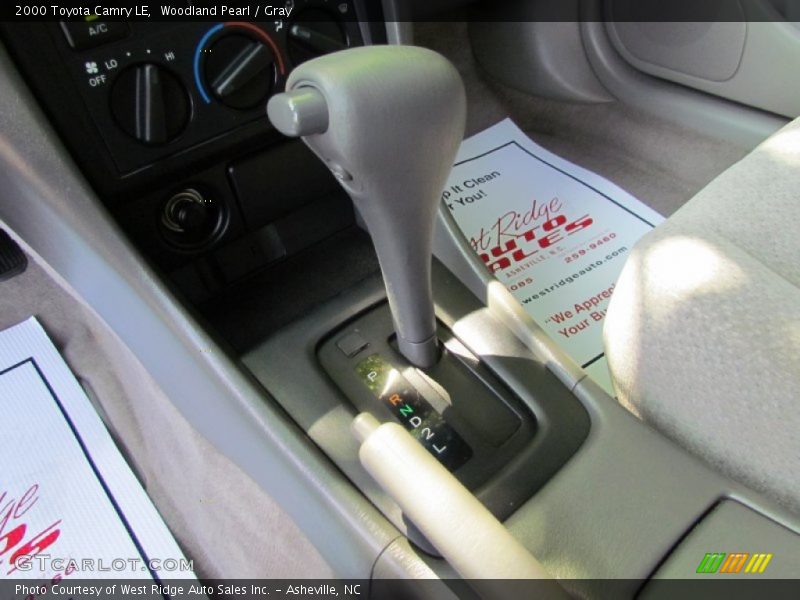 Woodland Pearl / Gray 2000 Toyota Camry LE