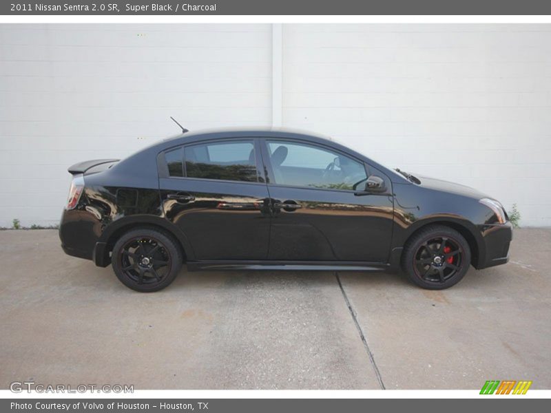 Super Black / Charcoal 2011 Nissan Sentra 2.0 SR