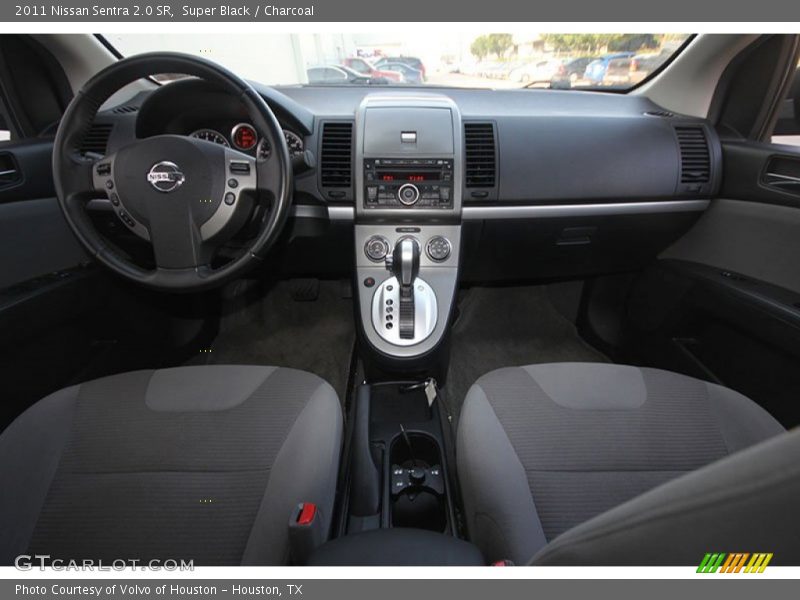 Dashboard of 2011 Sentra 2.0 SR