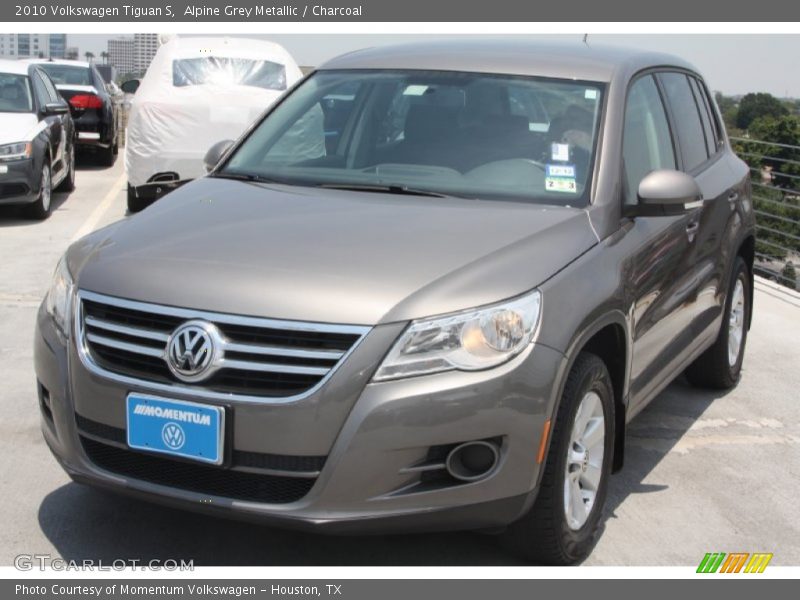Alpine Grey Metallic / Charcoal 2010 Volkswagen Tiguan S