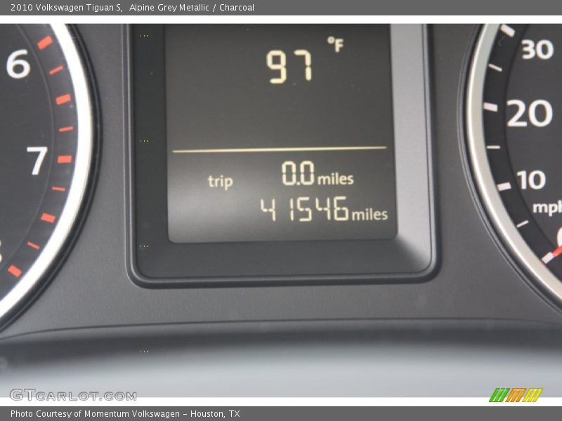 Alpine Grey Metallic / Charcoal 2010 Volkswagen Tiguan S