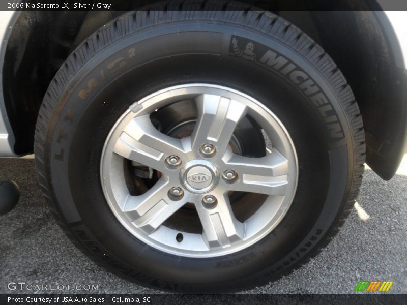 Silver / Gray 2006 Kia Sorento LX