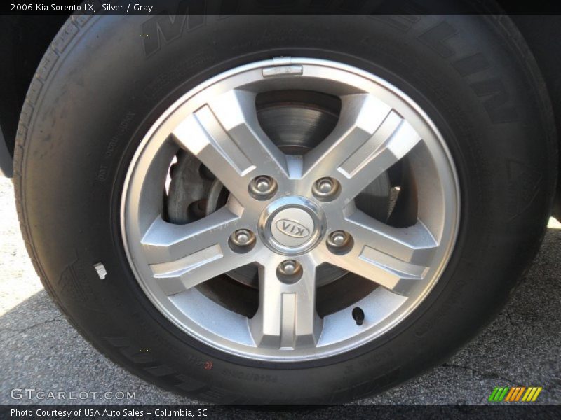 Silver / Gray 2006 Kia Sorento LX