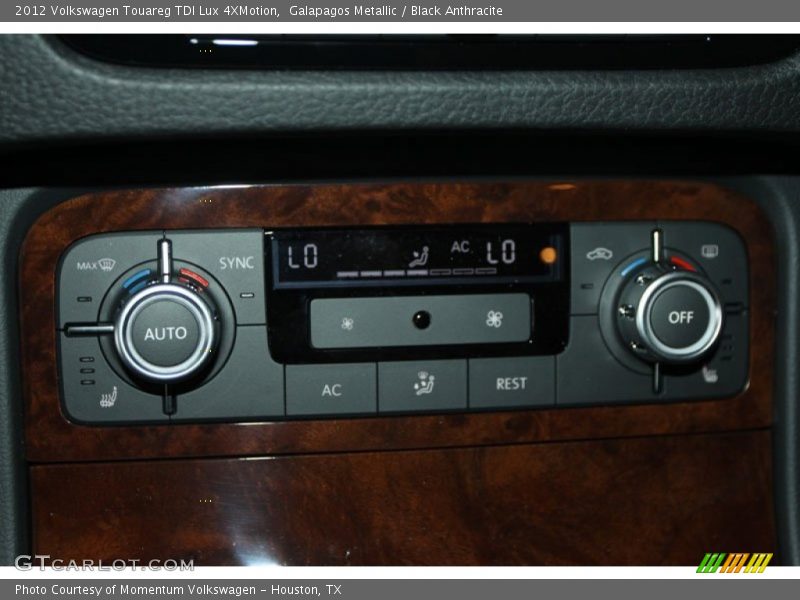 Galapagos Metallic / Black Anthracite 2012 Volkswagen Touareg TDI Lux 4XMotion