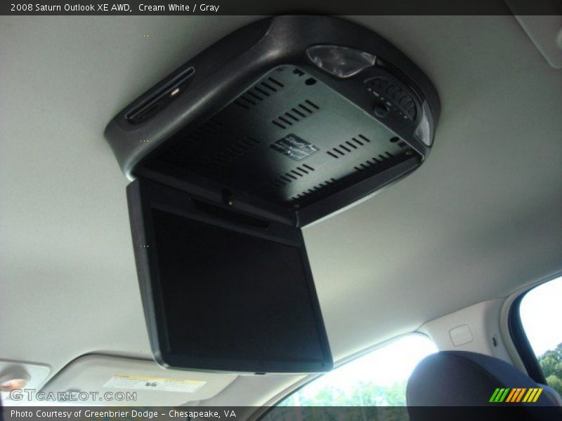 Cream White / Gray 2008 Saturn Outlook XE AWD