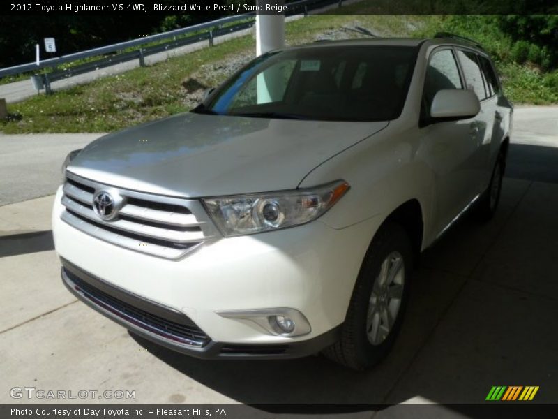 Blizzard White Pearl / Sand Beige 2012 Toyota Highlander V6 4WD