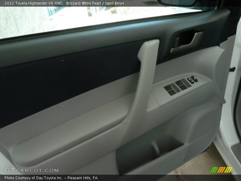 Blizzard White Pearl / Sand Beige 2012 Toyota Highlander V6 4WD
