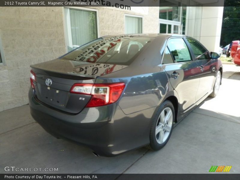 Magnetic Gray Metallic / Black 2012 Toyota Camry SE