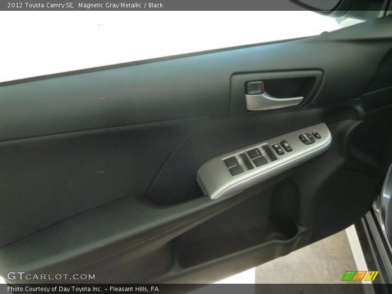 Magnetic Gray Metallic / Black 2012 Toyota Camry SE