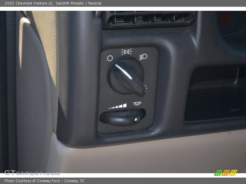 Sandrift Metallic / Neutral 2002 Chevrolet Venture LS