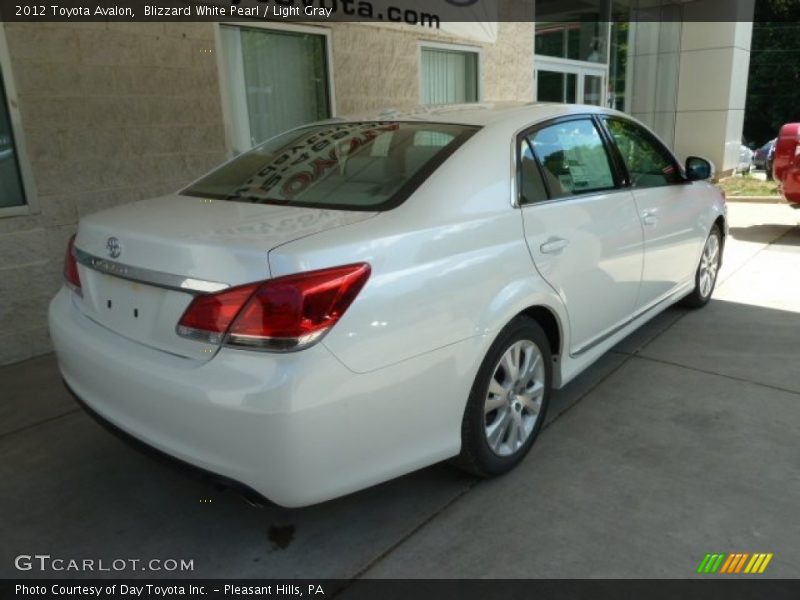 Blizzard White Pearl / Light Gray 2012 Toyota Avalon