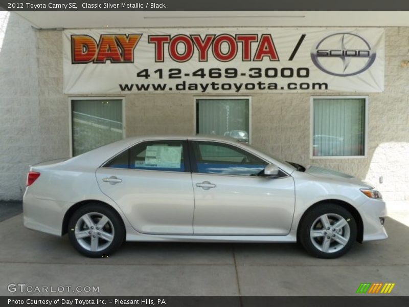 Classic Silver Metallic / Black 2012 Toyota Camry SE