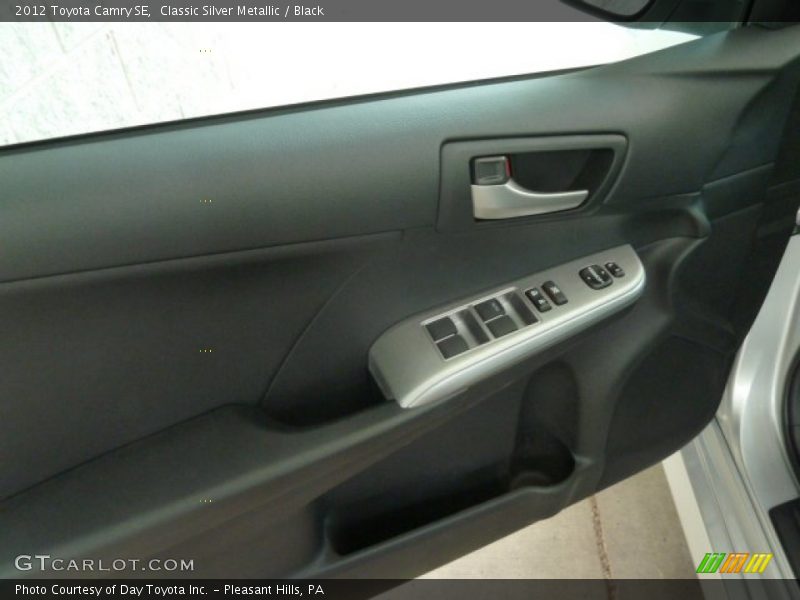 Classic Silver Metallic / Black 2012 Toyota Camry SE