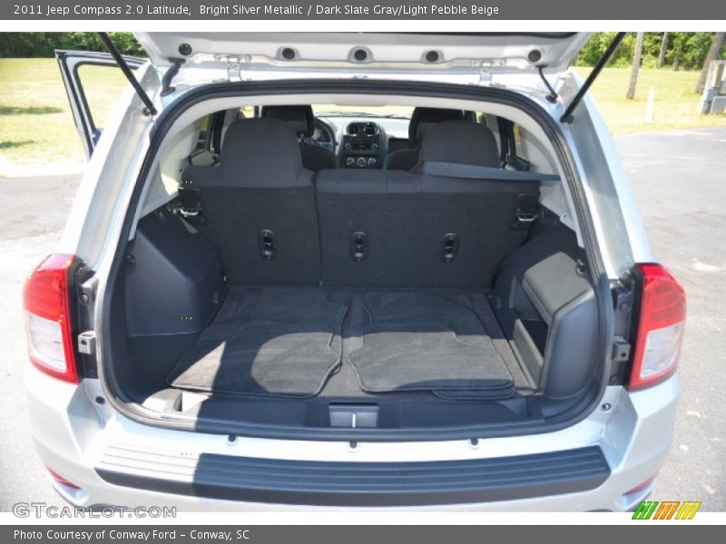 Bright Silver Metallic / Dark Slate Gray/Light Pebble Beige 2011 Jeep Compass 2.0 Latitude
