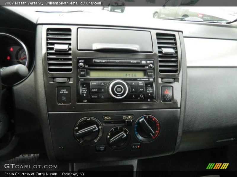 Brilliant Silver Metallic / Charcoal 2007 Nissan Versa SL