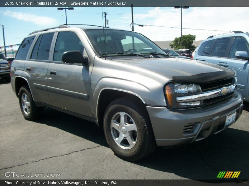 Graystone Metallic / Light Gray 2005 Chevrolet TrailBlazer LS 4x4