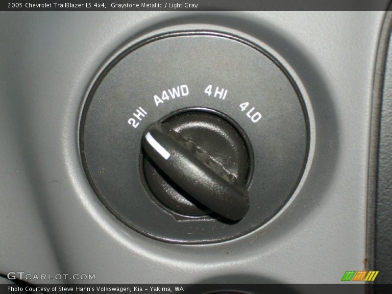 Graystone Metallic / Light Gray 2005 Chevrolet TrailBlazer LS 4x4