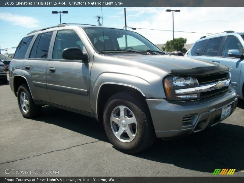 Graystone Metallic / Light Gray 2005 Chevrolet TrailBlazer LS 4x4