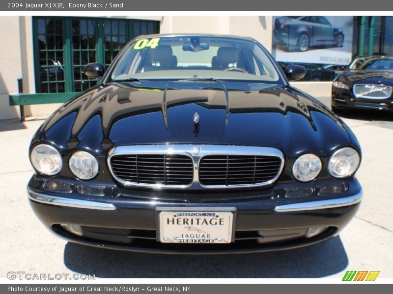 Ebony Black / Sand 2004 Jaguar XJ XJ8