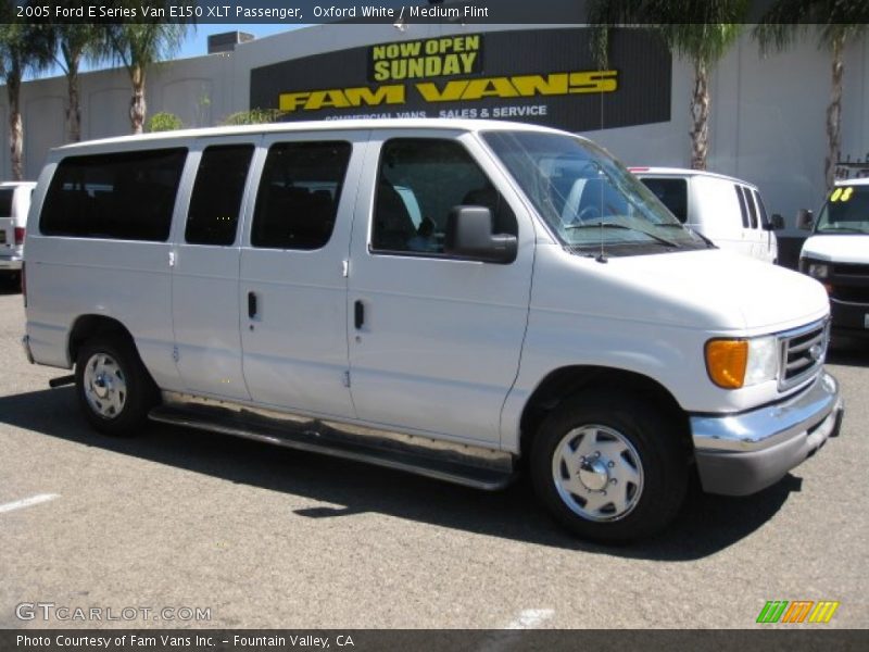 Oxford White / Medium Flint 2005 Ford E Series Van E150 XLT Passenger