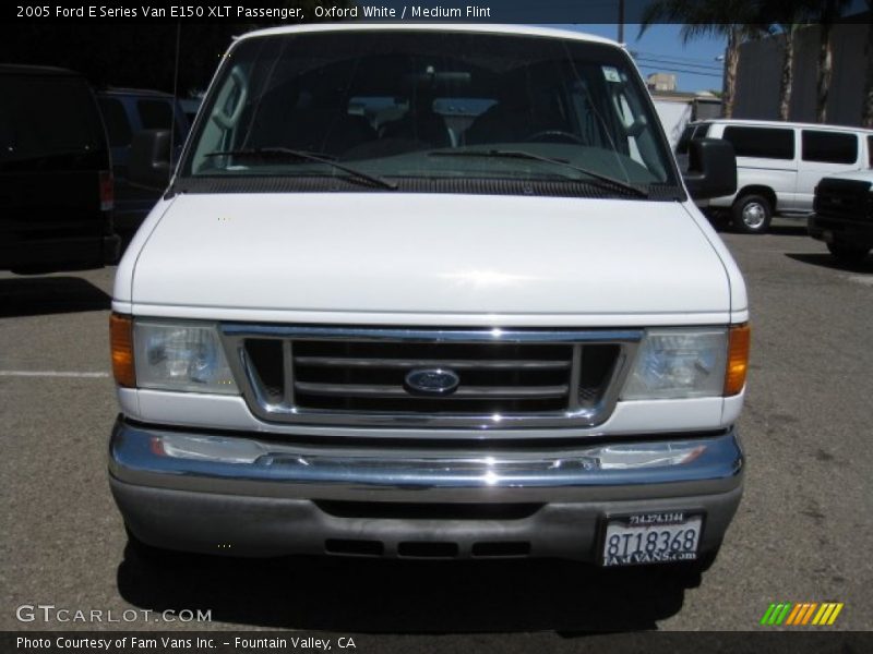 Oxford White / Medium Flint 2005 Ford E Series Van E150 XLT Passenger