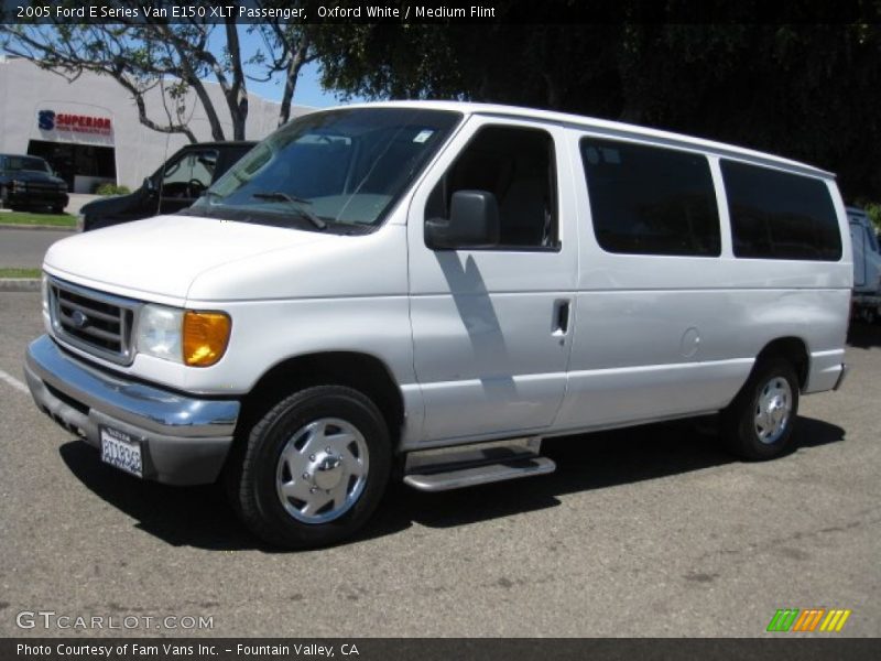 Oxford White / Medium Flint 2005 Ford E Series Van E150 XLT Passenger