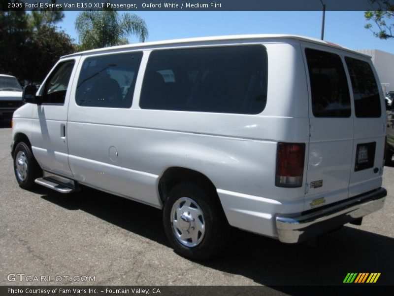 Oxford White / Medium Flint 2005 Ford E Series Van E150 XLT Passenger