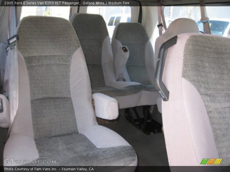 Oxford White / Medium Flint 2005 Ford E Series Van E150 XLT Passenger
