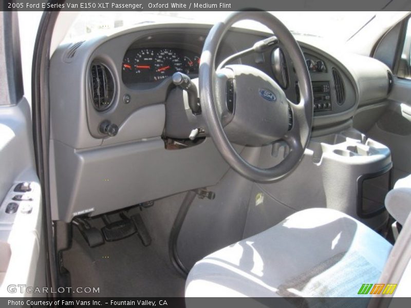 Oxford White / Medium Flint 2005 Ford E Series Van E150 XLT Passenger