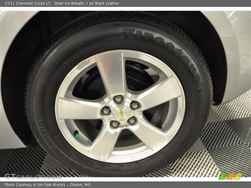 Silver Ice Metallic / Jet Black Leather 2011 Chevrolet Cruze LT
