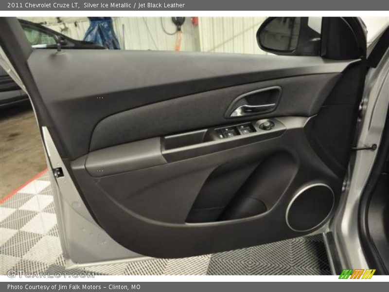 Silver Ice Metallic / Jet Black Leather 2011 Chevrolet Cruze LT