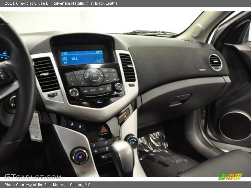 Silver Ice Metallic / Jet Black Leather 2011 Chevrolet Cruze LT